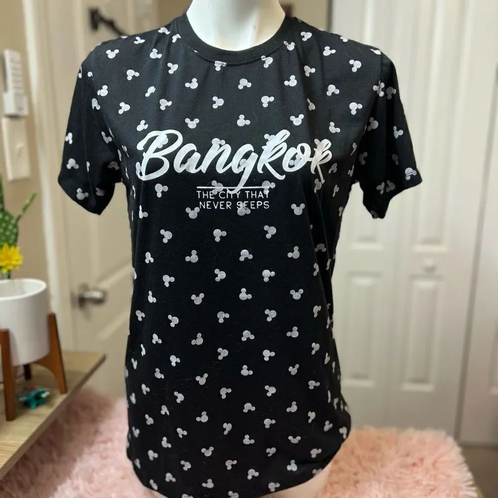 Mickey Mouse Tshirt - Picture 1 of 5
